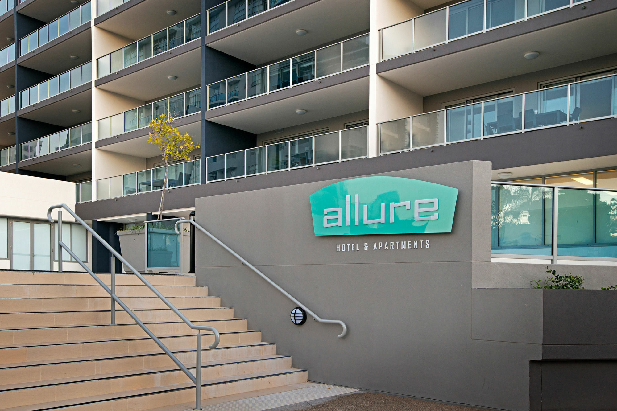 Allure Hotel & Apartments Townsville Exterior photo